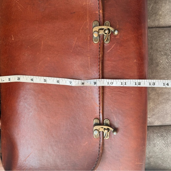 Classic Brown Leather Men's Bag - Picture 12 of 15